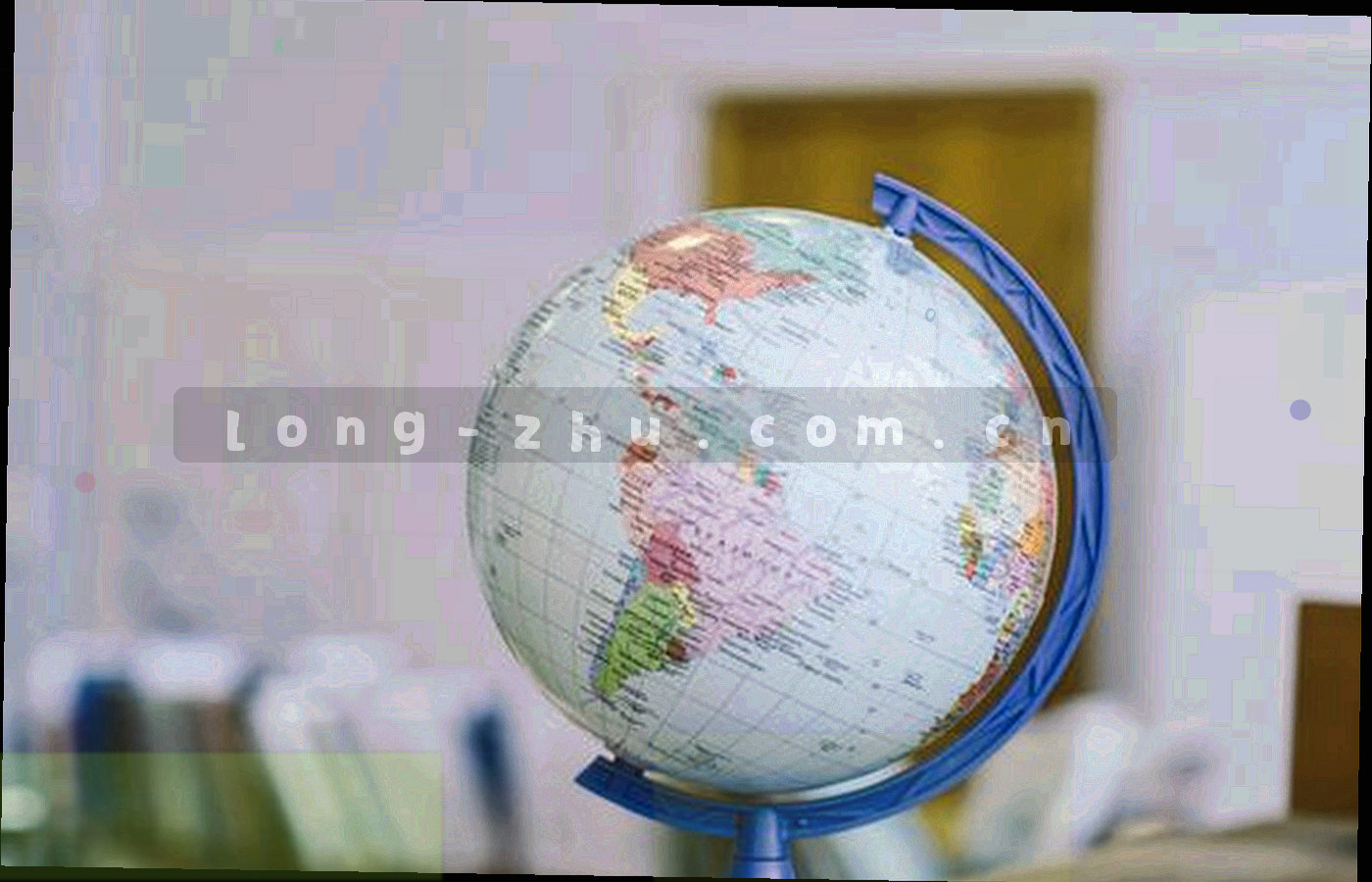 深蓝背景上九个带编号的圆形节点按放射状排列，中心是一颗发光龙珠，节点之间由橙色弧线连接